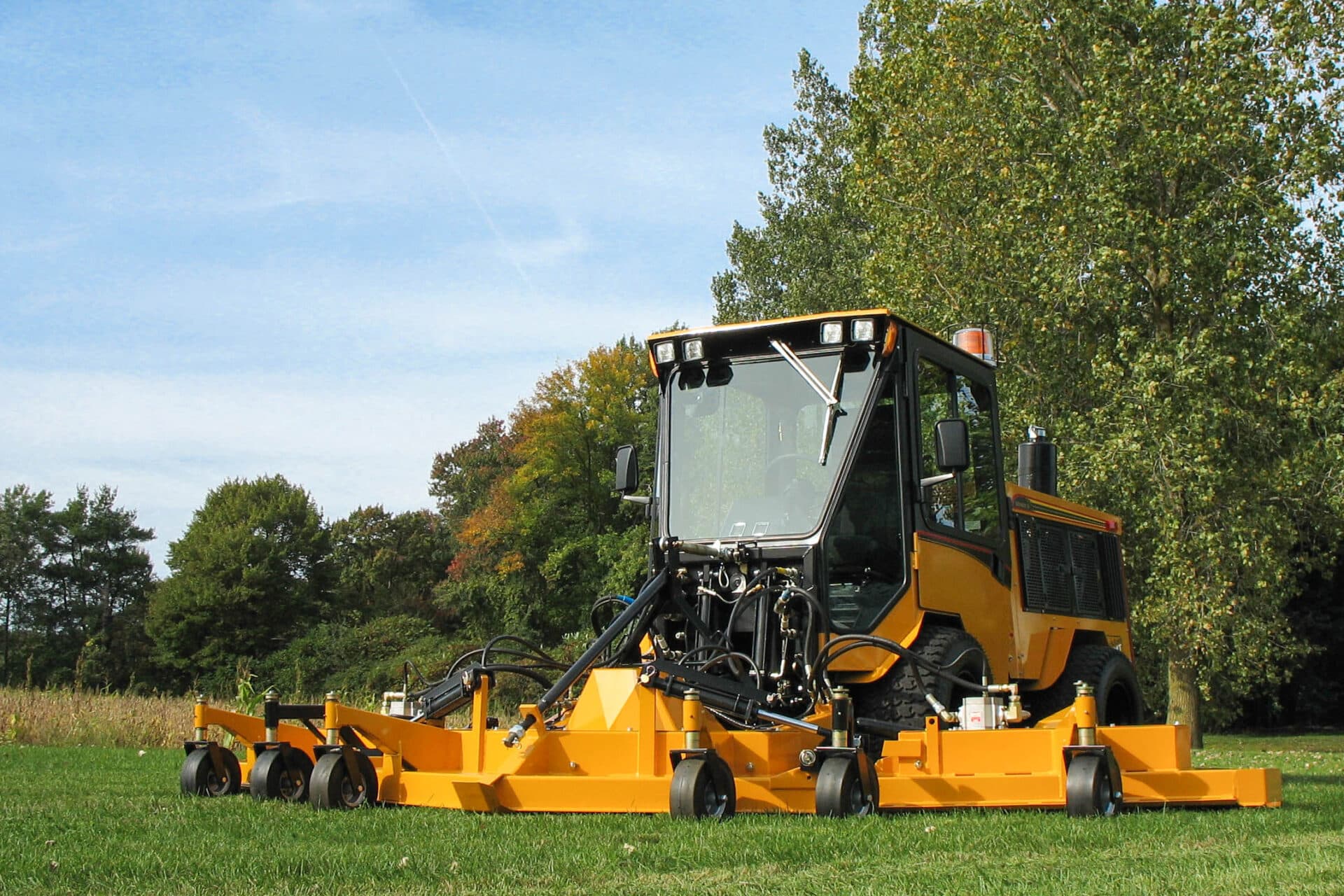 trackless vehicles mt6 tractor machine and rotary finishing mower